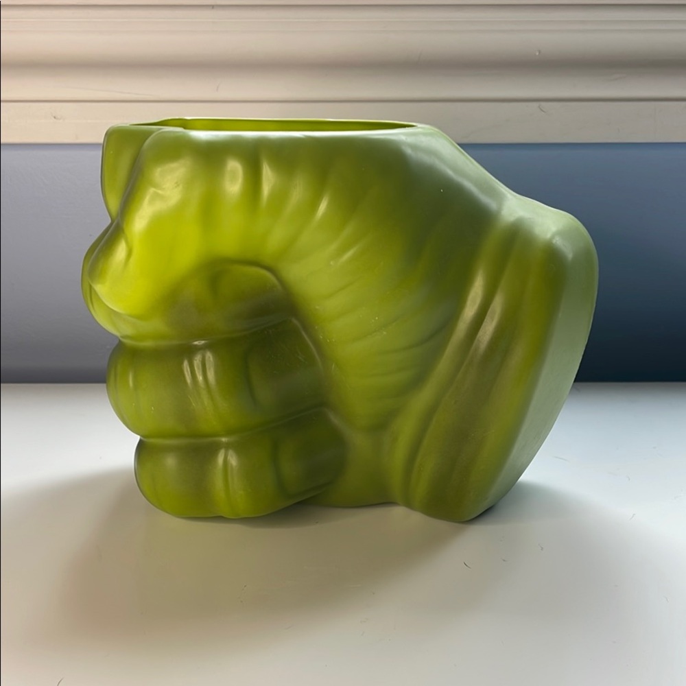 Hulk container